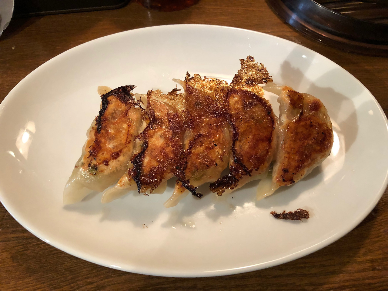 숙소 앞 라면집 교자.jpg