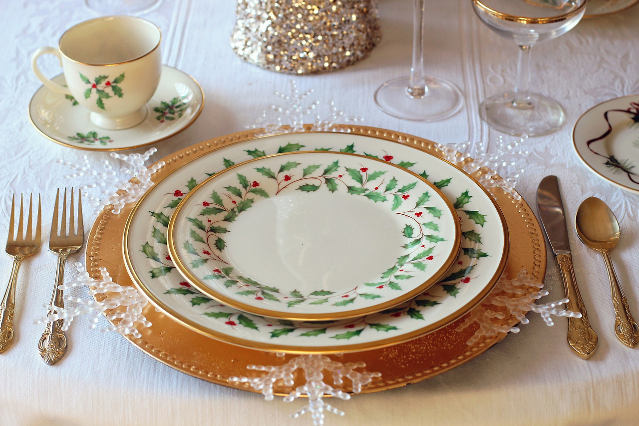 christmas-table-1926936_1920.jpg