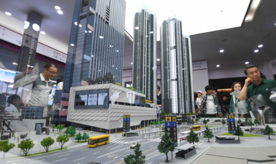 청량리역 롯데캐슬 SKY-L65 메디컬 상가 모형도 사진.jpg