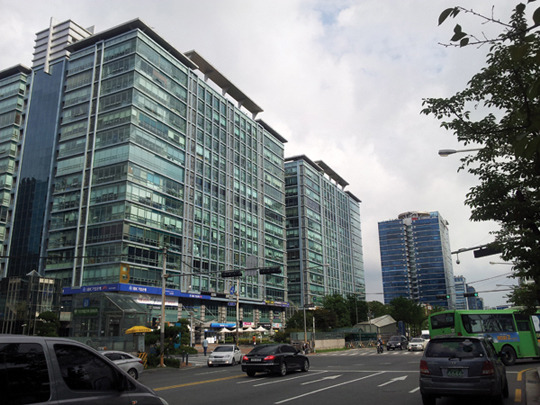 구로디지털단지 지식산업센터 사진.jpg