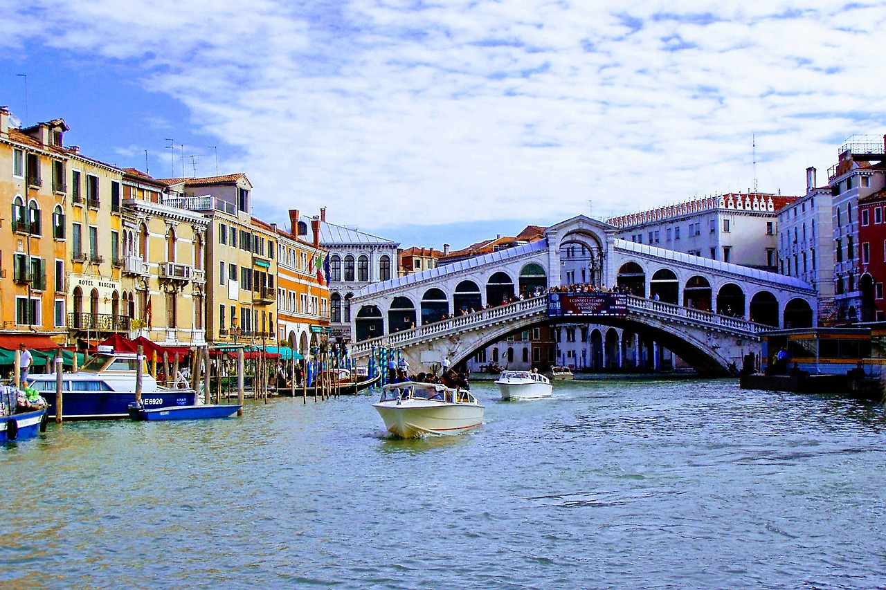 rialto-bridge-2038910.jpg