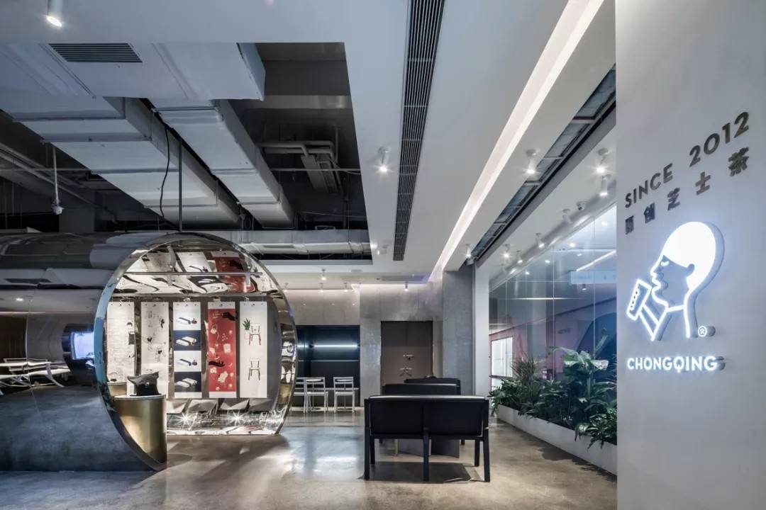 喜茶 씨차 인테리어 - 만나통신사 칼럼.jpg