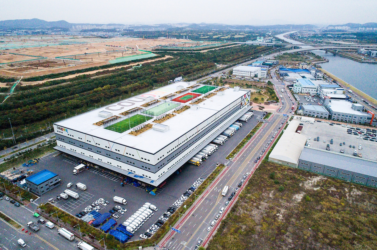 쿠팡 물류센터.jpg