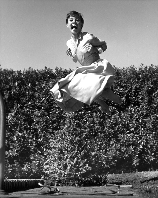Philippe Halsman1. Audrey Hepburn. 1955.jpg