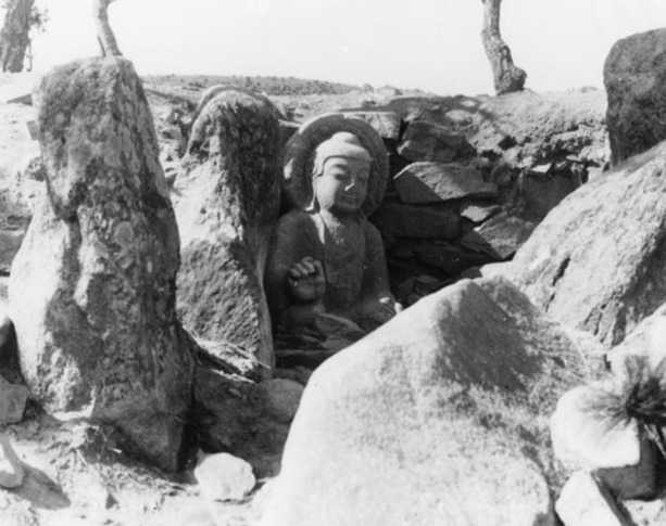 경북경주 남산 삼화령 석조미륵삼존불본존불_PS0100100102001925600000_0.jpg