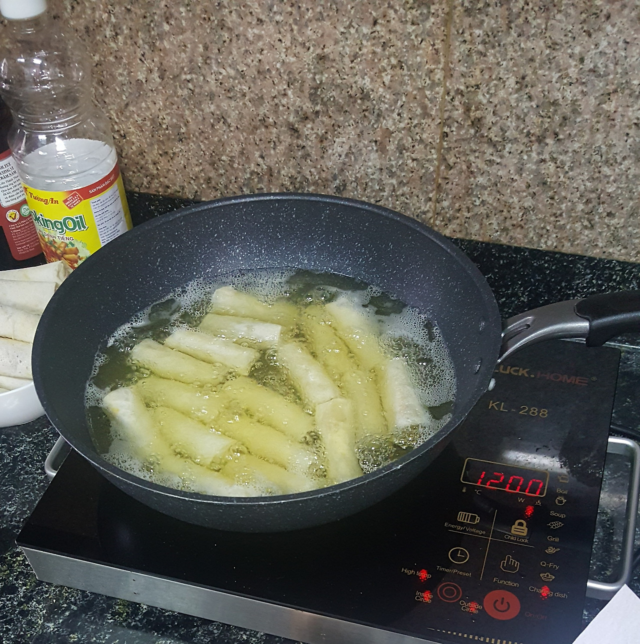 (사진12) 짜조 만들기.jpg