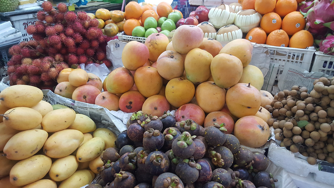 (사진110) 관광객이 많이 찾는 과일.jpg