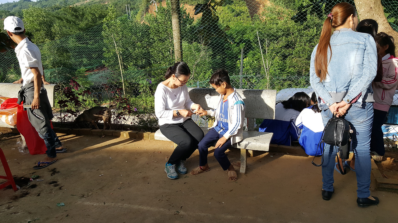 (사진120) 베트남 봉사자들.jpg