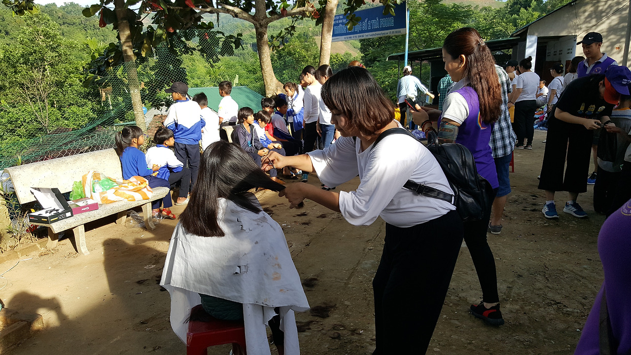 (사진121) 베트남 봉사자들.jpg