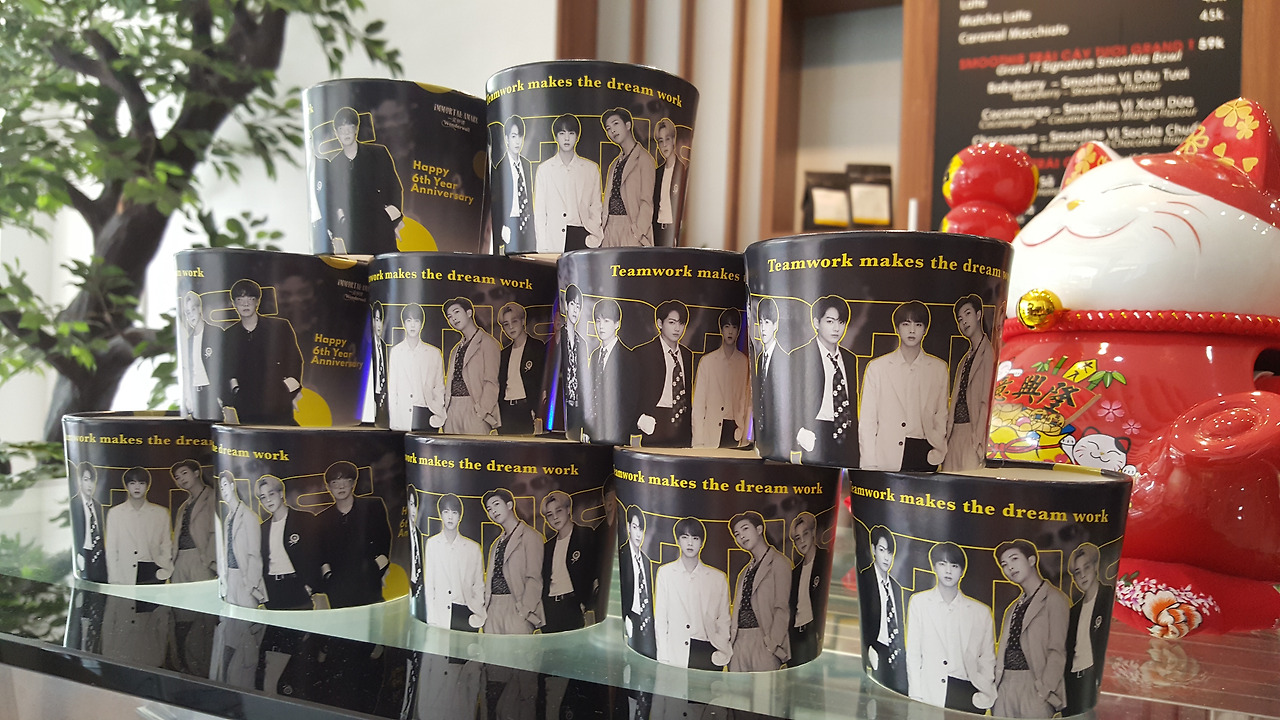 (사진90) BTS 컵홀더.jpg