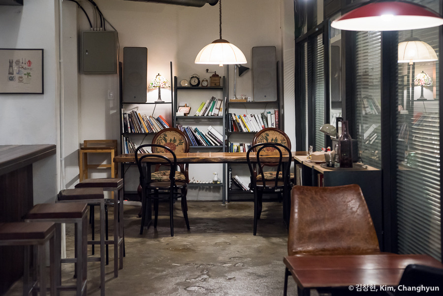 _KCH6868_커피가게동경__커피가게동경.jpg