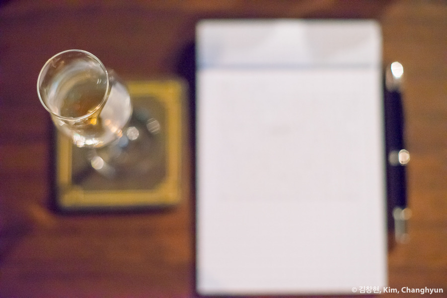 _DSC0948___BAR_IN_HOUSE, CafeWriting.jpg