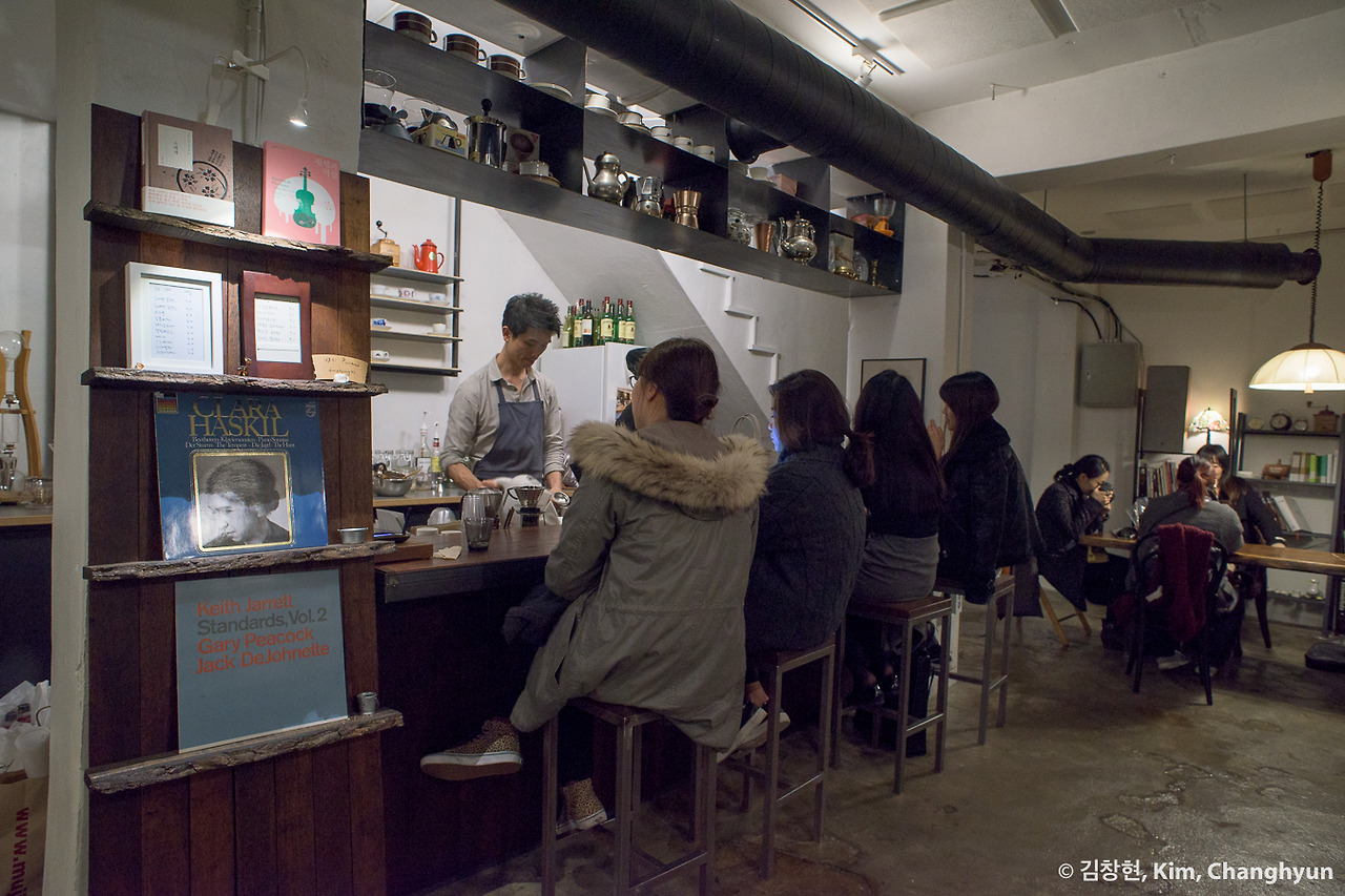 _KCH4910___커피가게동경.jpg