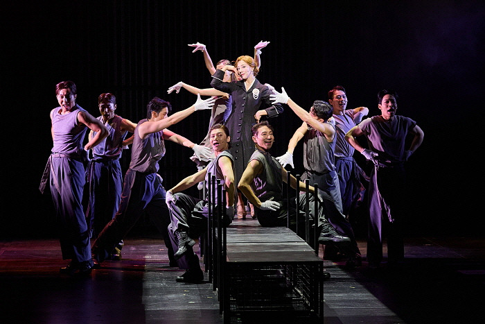 뮤지컬 에비타_공연 사진_에바 페론 역 김소향 (2).jpg