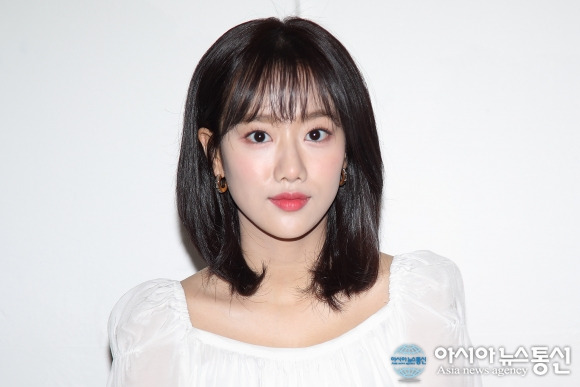 이나은.jpg