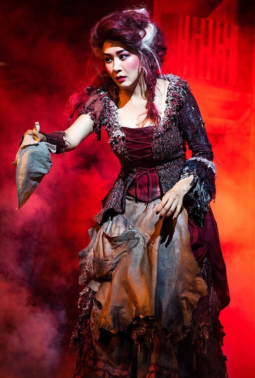 [스위니토드] 공연사진_조옥주현(제공.오디컴퍼니).jpg