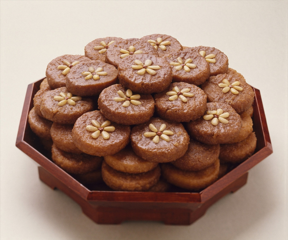 KOCIS_yakgwa,_honey_cookies_(4646996556).jpg