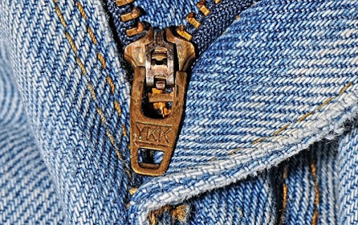 Macro_YKK_Zipper.jpg