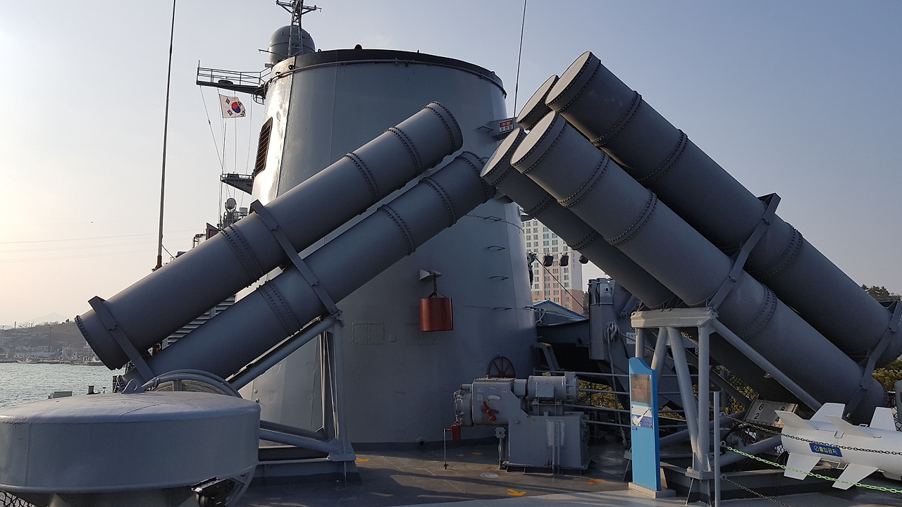 장생포 고래문화특구 울산함 (85).jpg