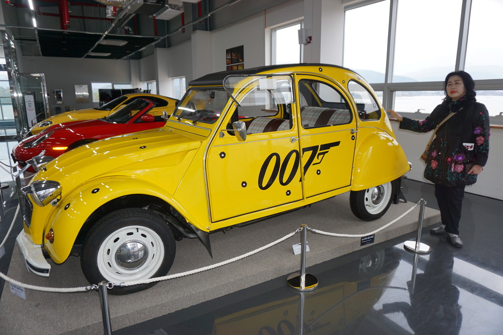 007영화에 등장했던 차량.jpg