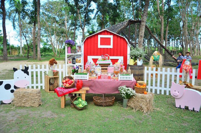 Chic-Barnyard-Birthday-Party-via-Karas-Party-Ideas-KarasPartyIdeas.com-Party-supplies-tutorials-printables-giveaways-and-more-barnyardparty-farmparty-barnyardbirthdayparty-chicbarnyardparty-chicpartyideas19.jpg