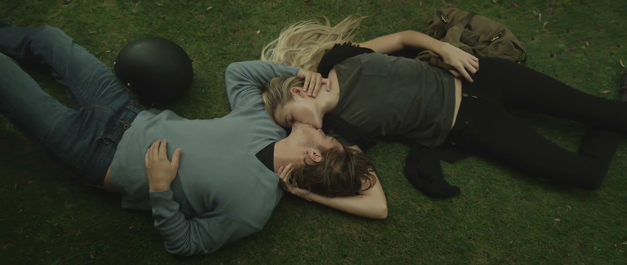 쪼그리고 앉는 사람.mkv_20190816_160915.498.jpg