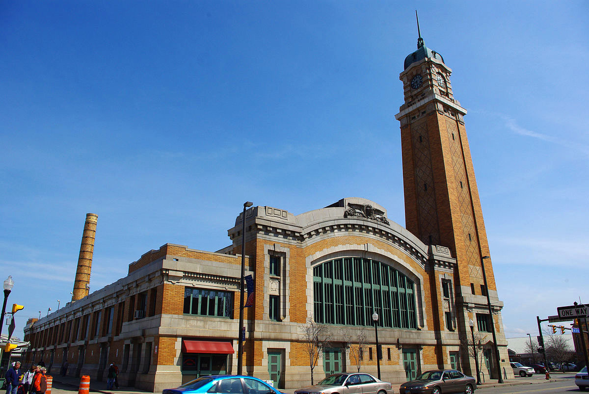 1200px-West_Side_Market_Pearl_Entrance_(_02_).jpg