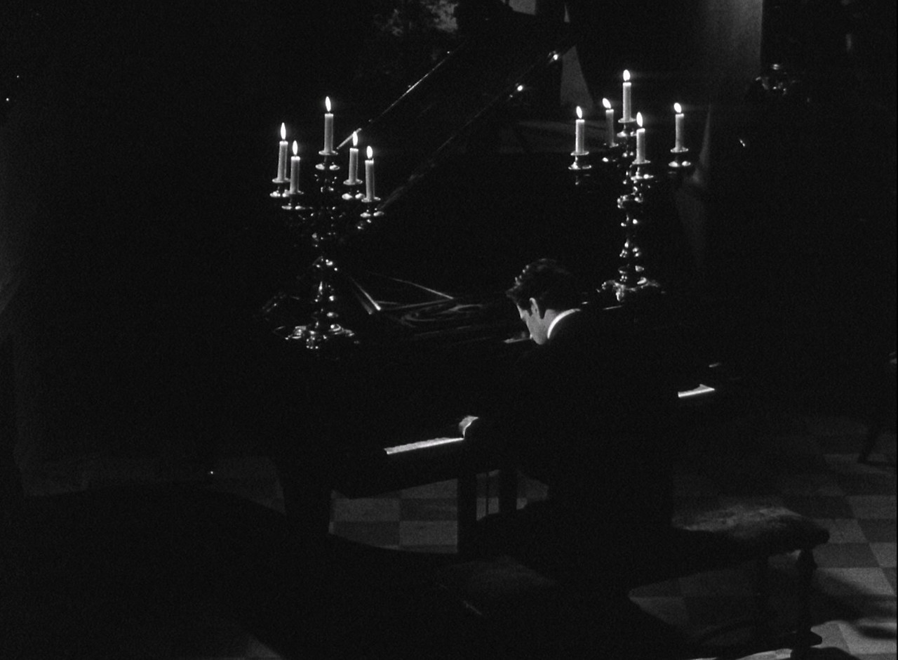 한여름 밤의 미소.Smiles of a Summer Night.1955.mkv_20250915_074817.912.jpg