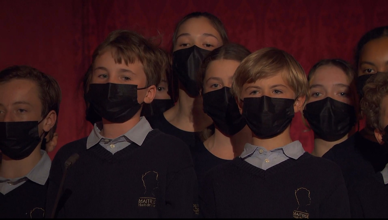 GUSTAVO DUDAMEL OPENING CONCERT AT THE OPÉRA DE PARIS.mp4_20220708_144034.882.jpg