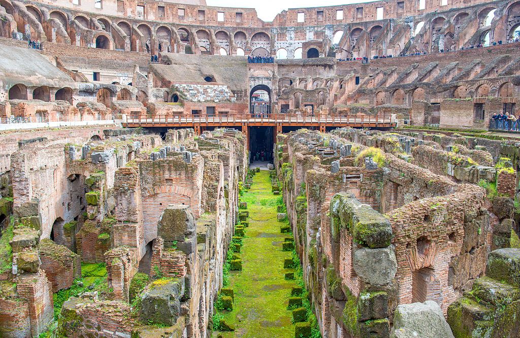 1024px-Colosseum_0771_2013.jpg