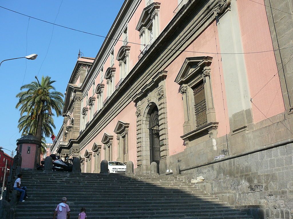 1024px-Museo_Nazionale_Archeologico_di_Napoli.jpg
