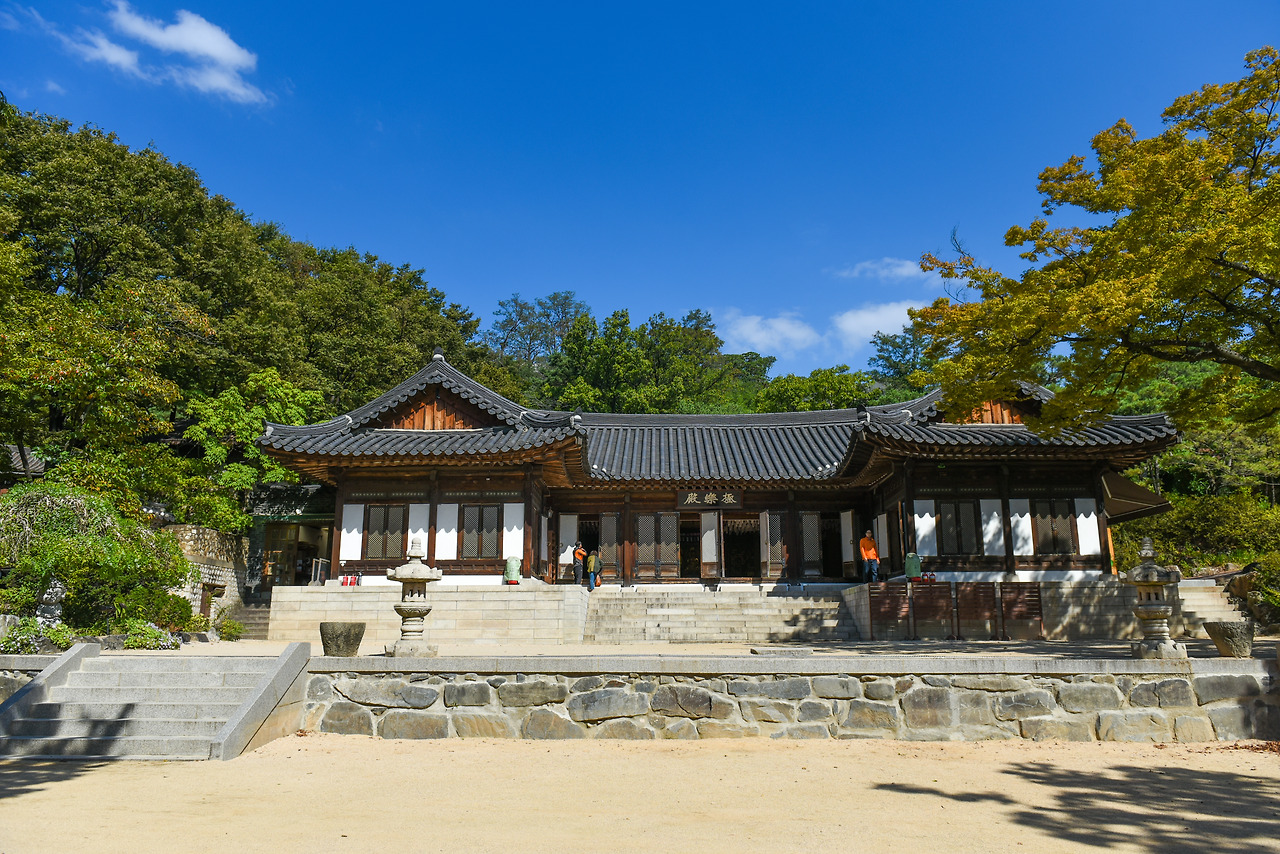 백석시인의 길상사.jpg