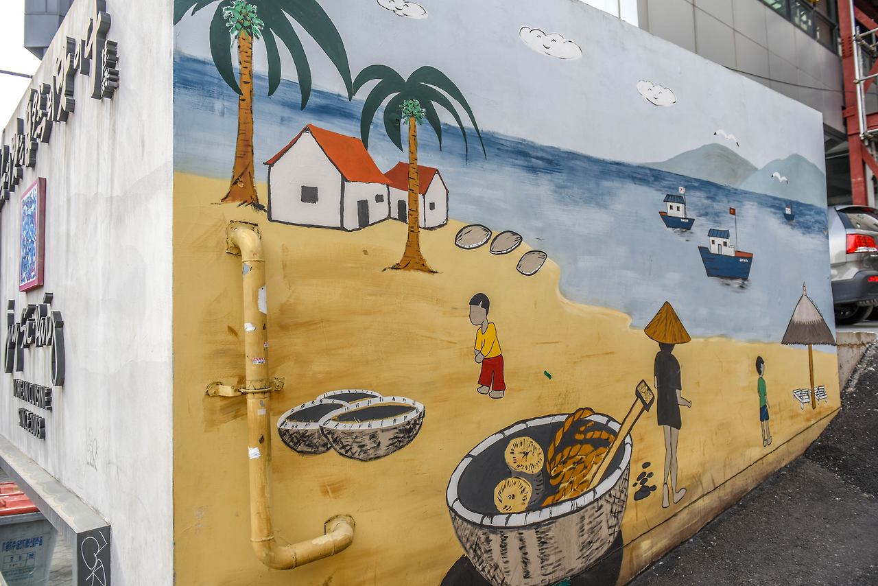 이태원 베트남 퀴논길 테마거리.jpg