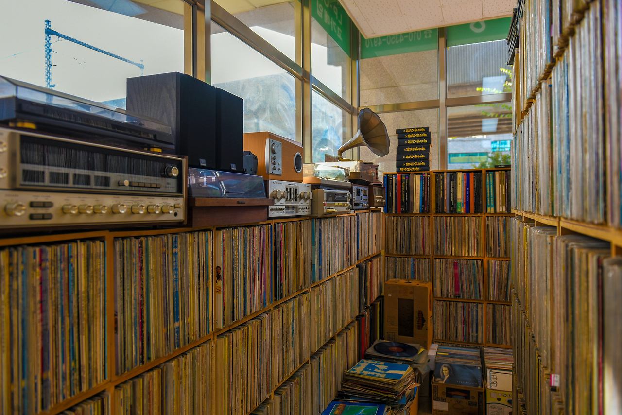 성수동 공씨책방 (2).jpg