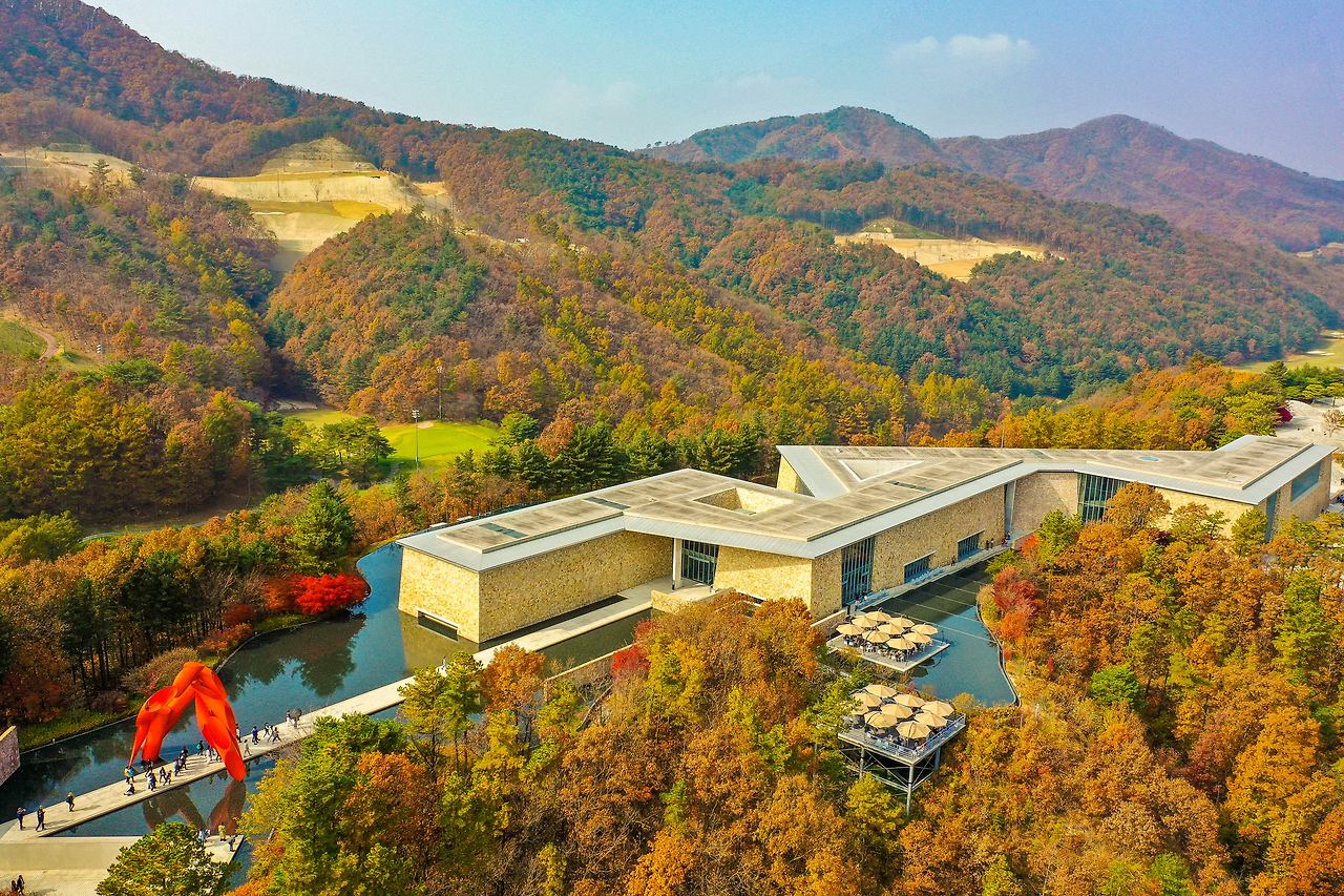 뮤지엄산 전경.jpg