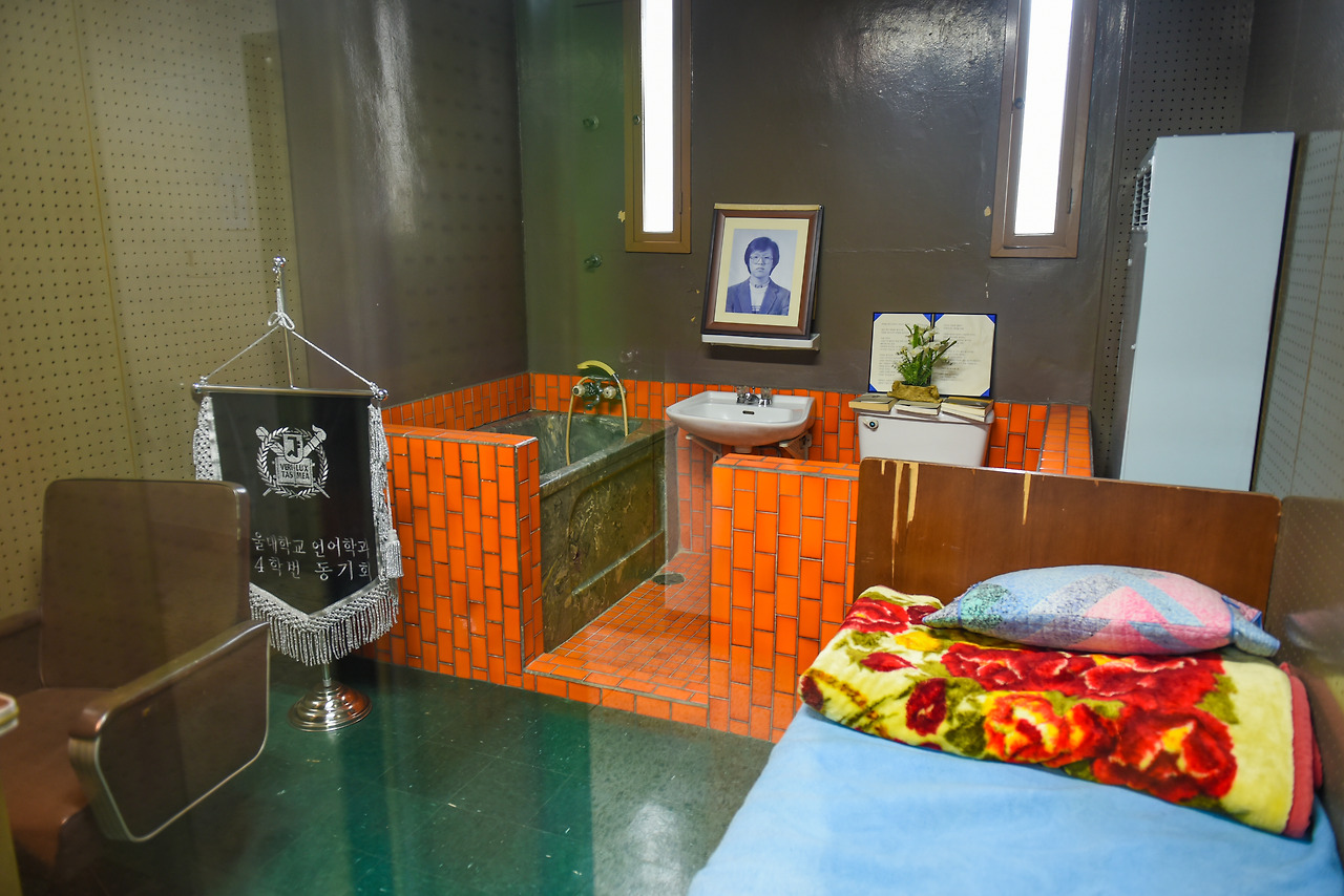 1987의 옛 남영동 대공분실 박종철 열사가 사망한 509호실.jpg