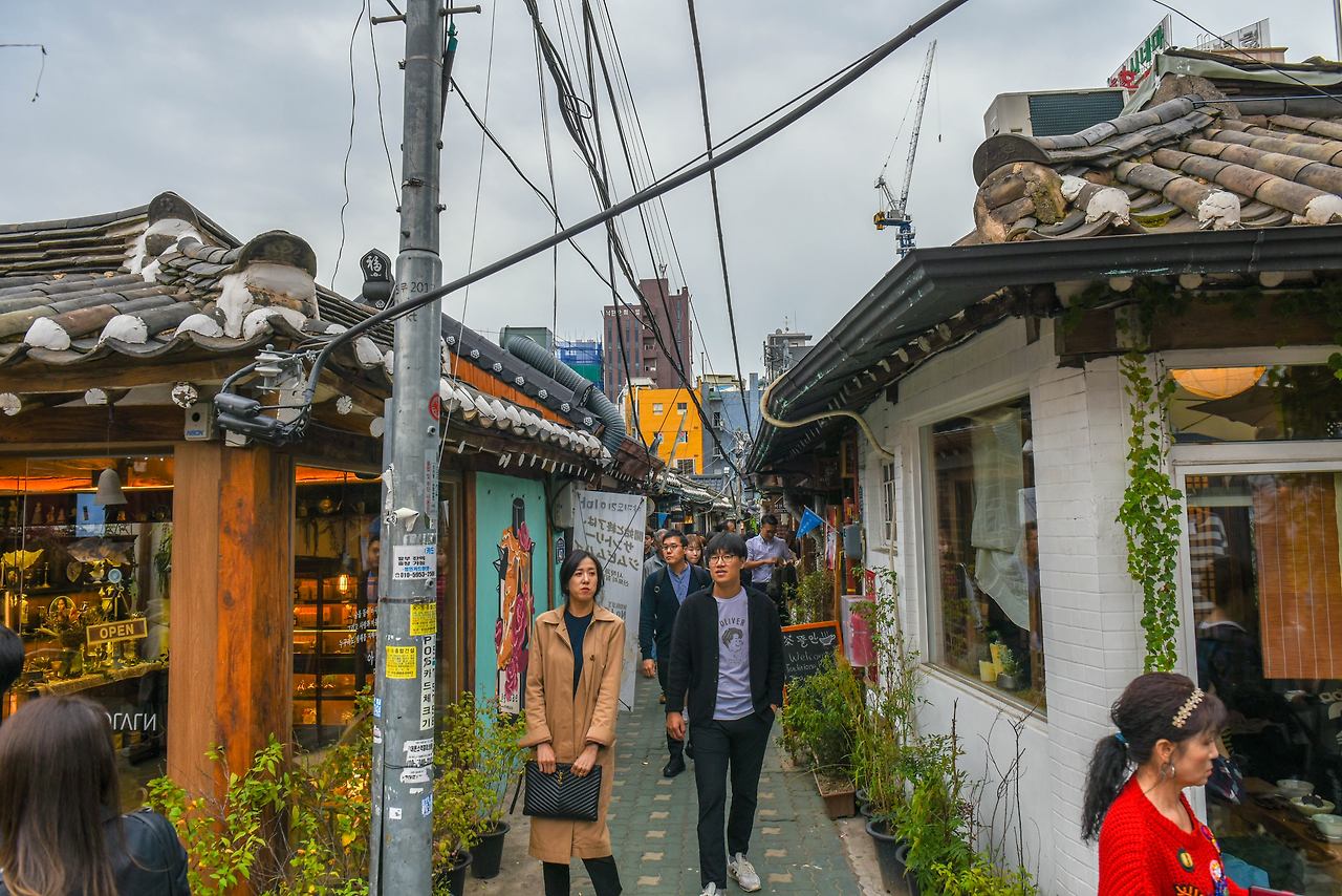 익선동 한옥마을.jpg