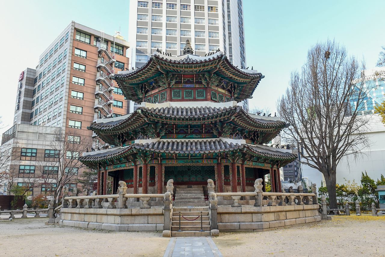 고종황제가 제사지내던 환구단.jpg