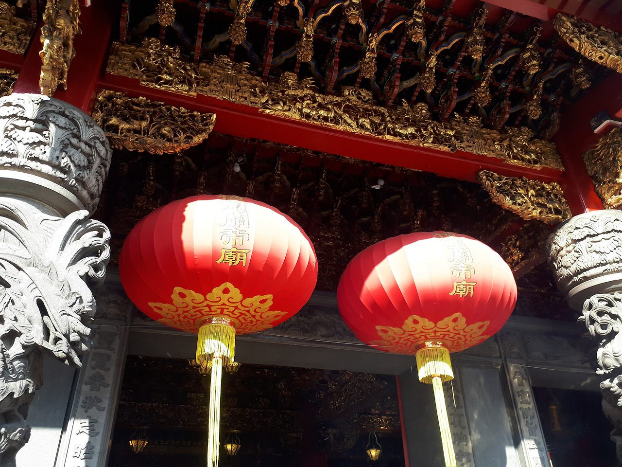 홍등.jpg