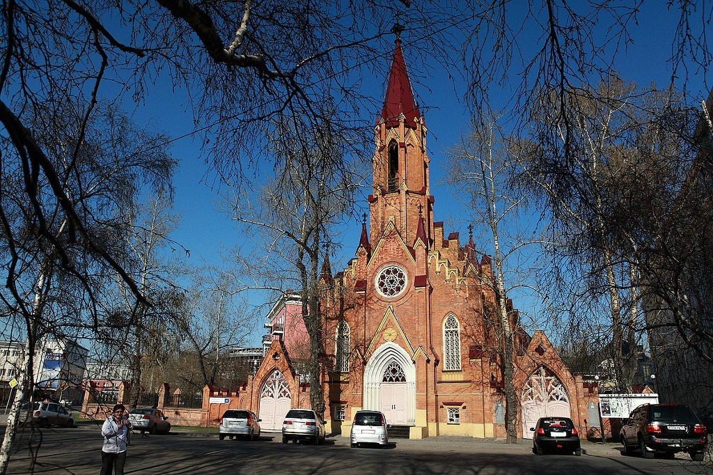 이르쿠츠크 카톨릭 교회.jpg