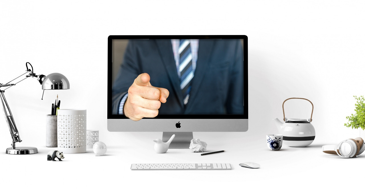 business-computer-finger-pointing.jpg