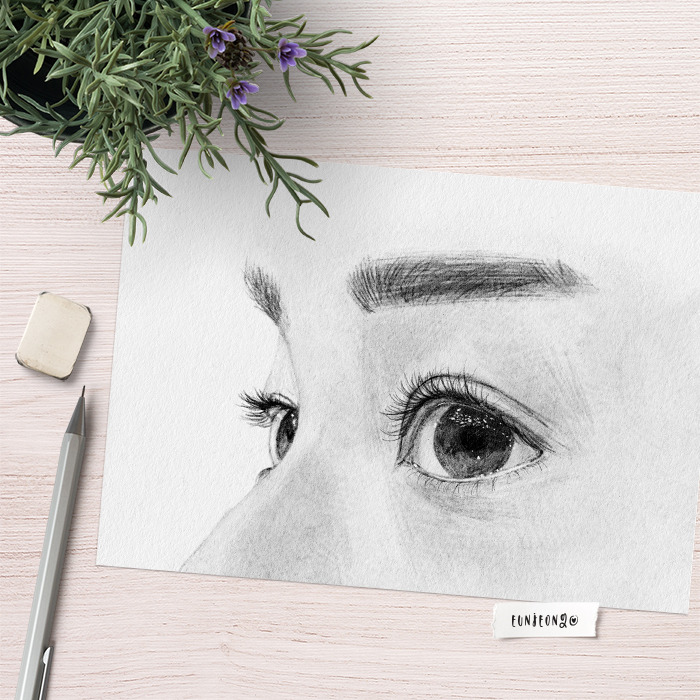 210918-연필 009-요코하마_류세이[꿈보그림]-목업-700.jpg