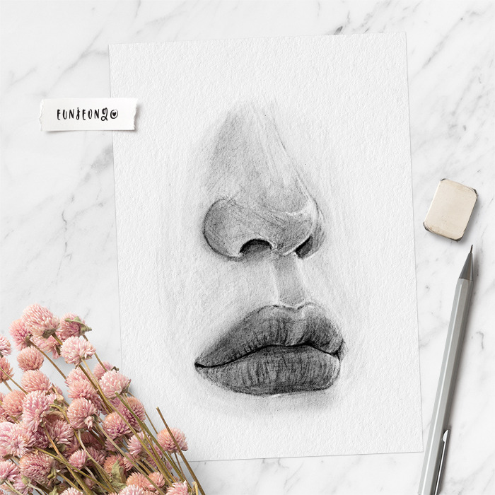 210928-연필 016-코,입[꿈보그림]-목업-700.jpg