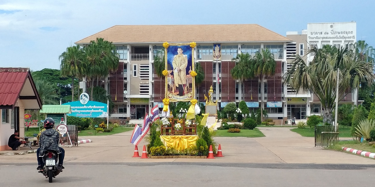 20190530_학교 정면.jpg