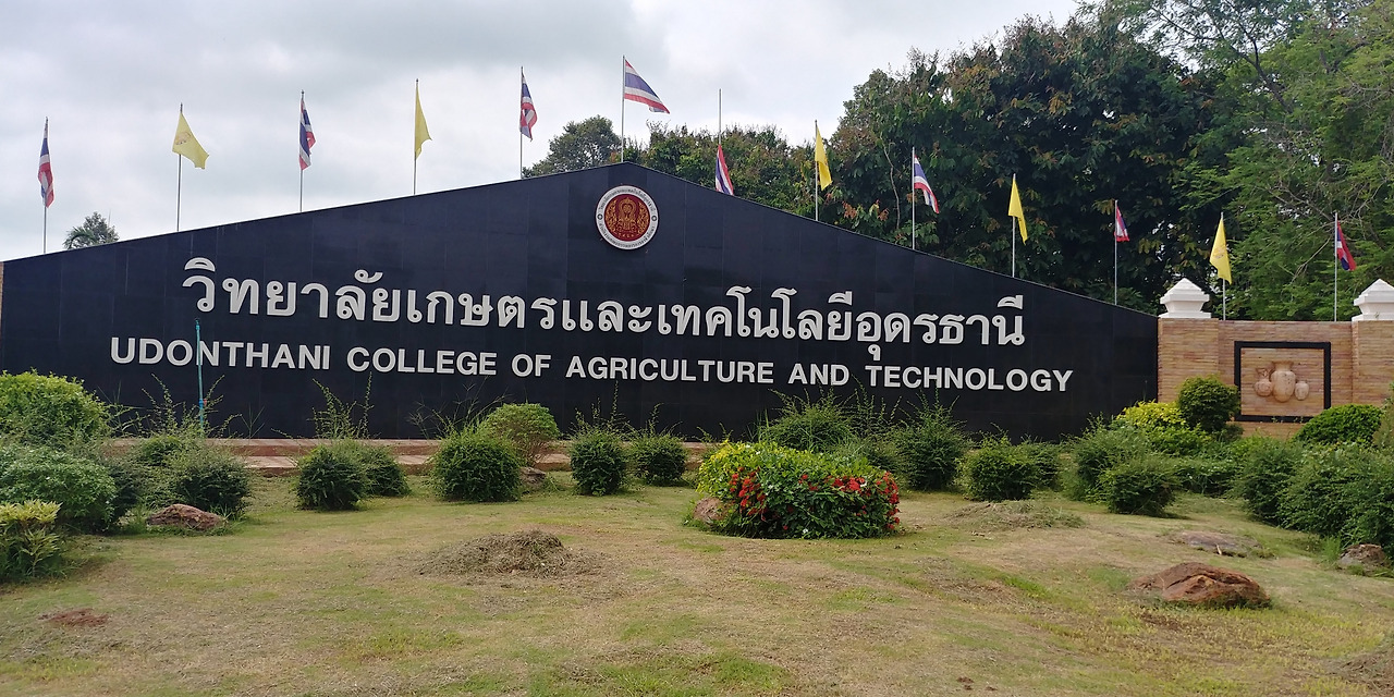 20190528_학교 정문.jpg