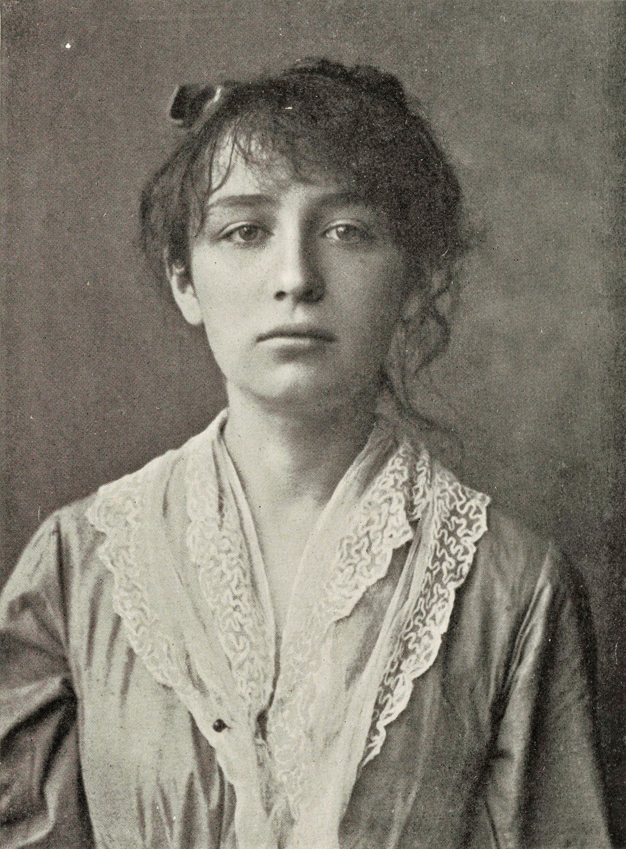 foto---portrait-de-camille-claudel-par-csar_49615648187_o.jpg