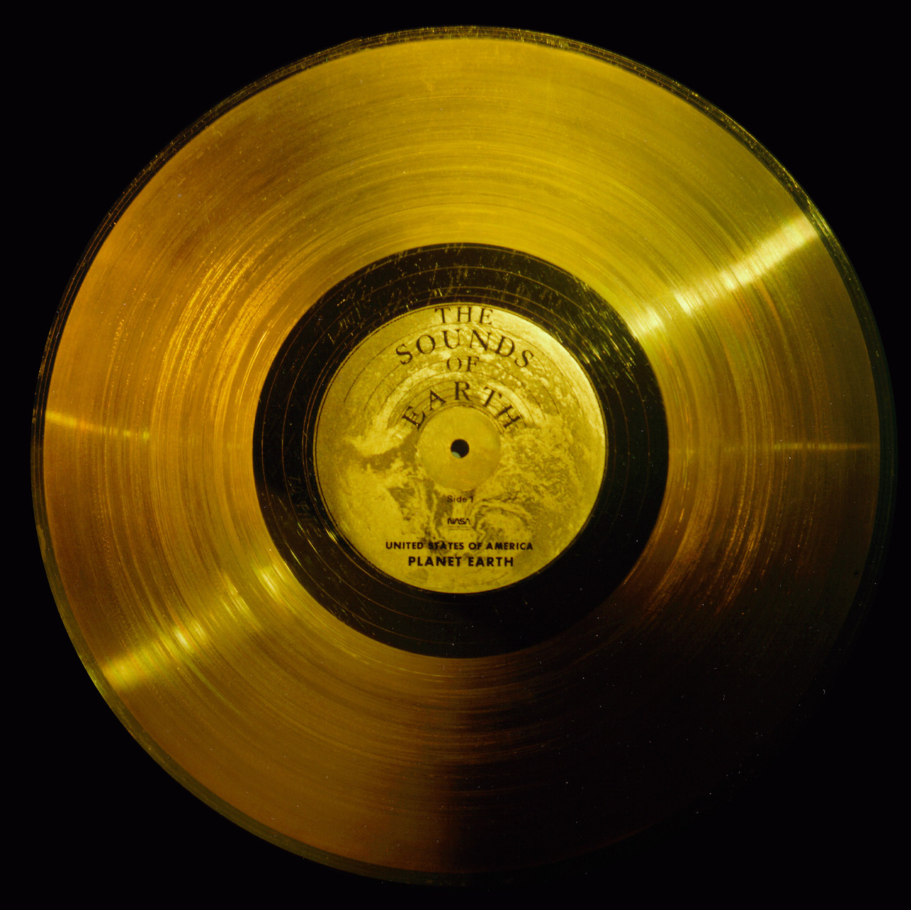 voyager1_golden records.jpg