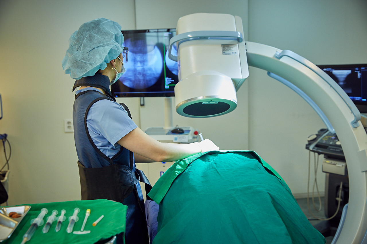 CI(carm유도하주사치료)_목 (13).jpg