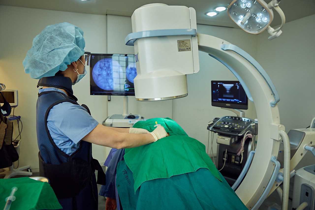 CI(carm유도하주사치료)_허리 (4).jpg