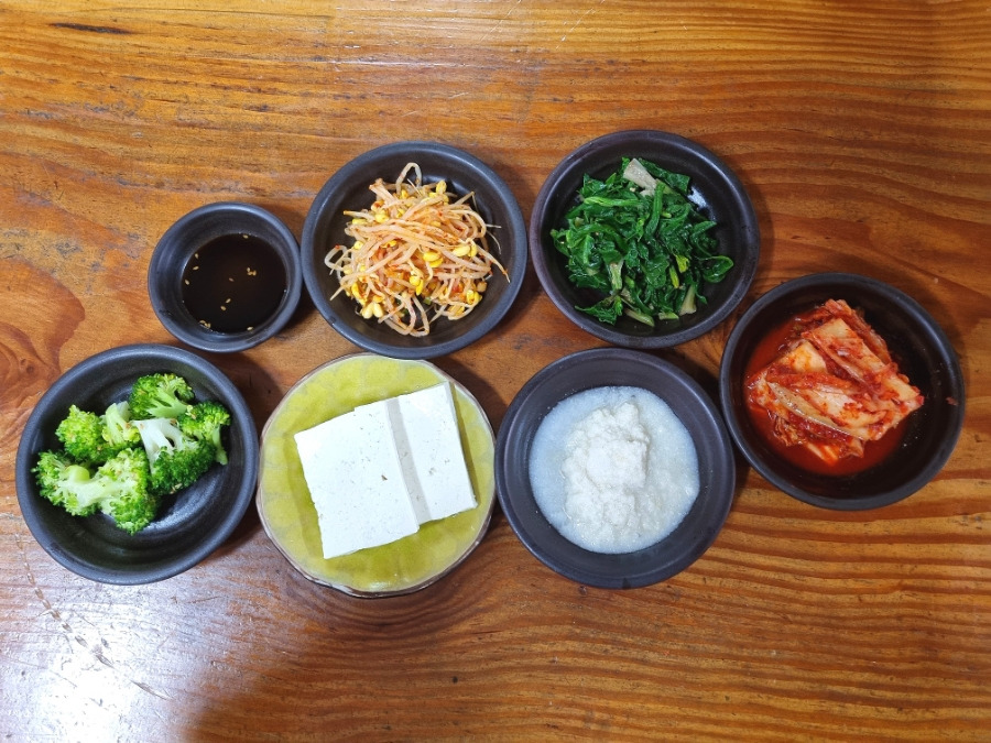기본반찬.jpg